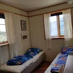 Spacious House By The Hardangerfjord * Utne